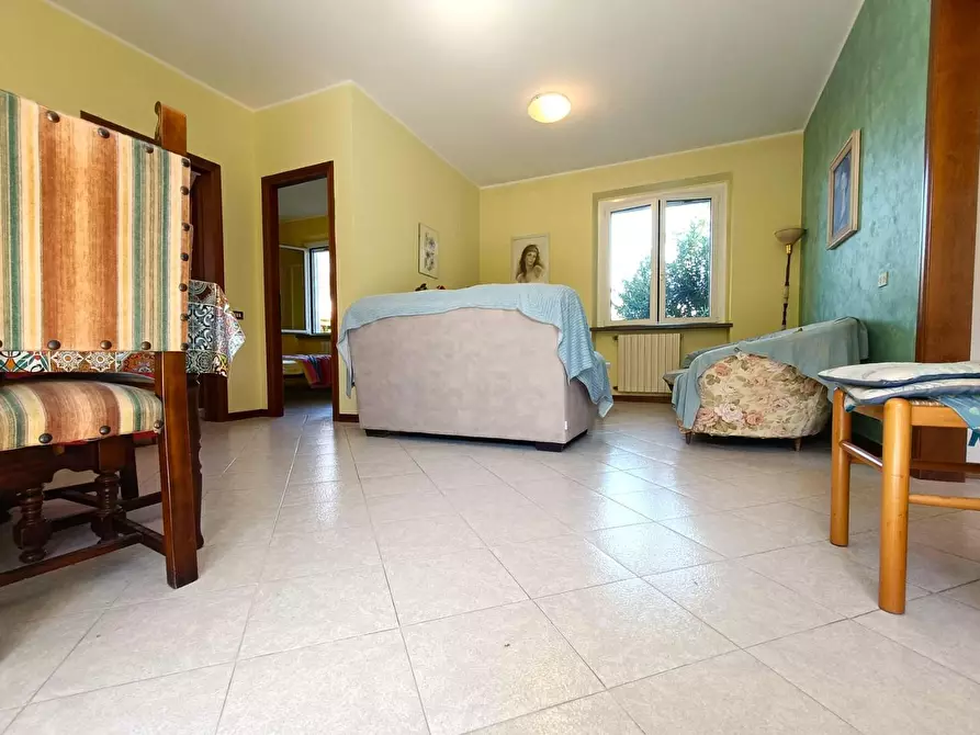 Immagine 17 di Casa indipendente in vendita  a Massa