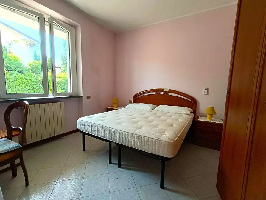 Immagine 21 di Casa indipendente in vendita  a Massa