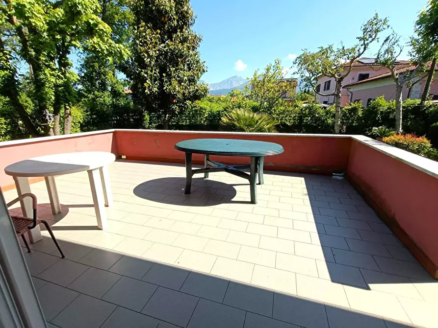 Immagine 10 di Casa indipendente in vendita  a Massa