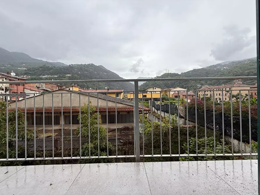 Immagine 13 di Appartamento in vendita  a Massa
