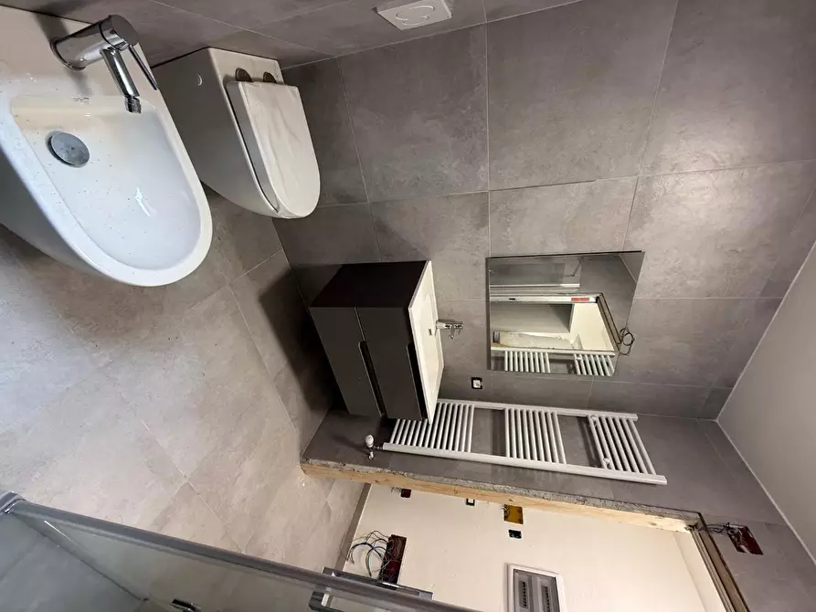 Immagine 18 di Appartamento in vendita  a Massa