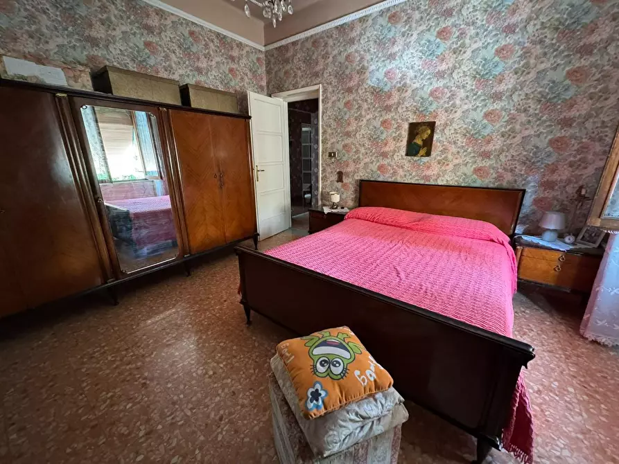 Immagine 5 di Appartamento in vendita  a Massa