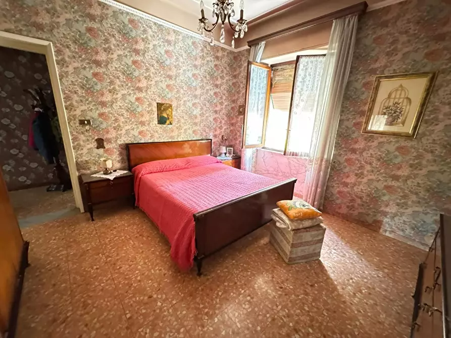 Immagine 4 di Appartamento in vendita  a Massa