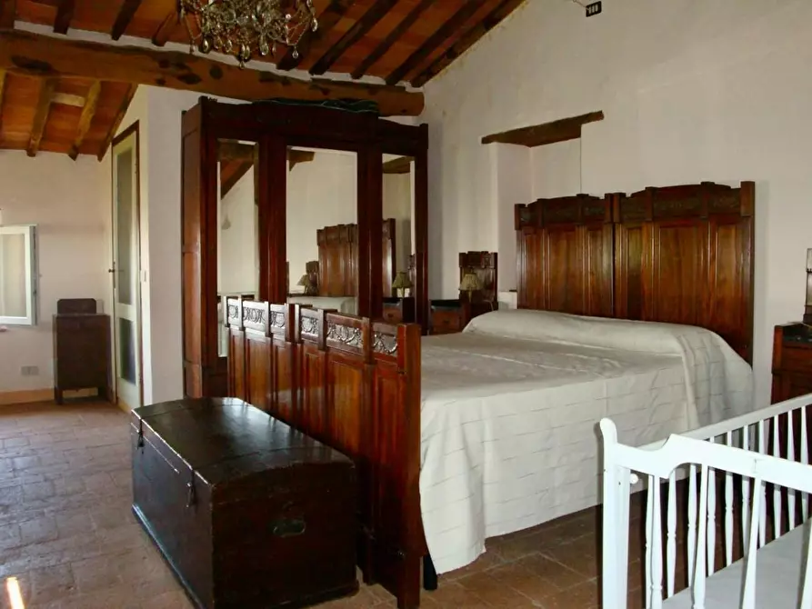 Immagine 39 di Villa in vendita  a Massarosa