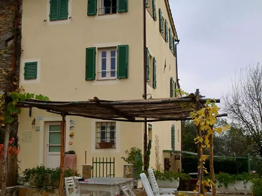 Immagine 22 di Villa in vendita  a Massarosa