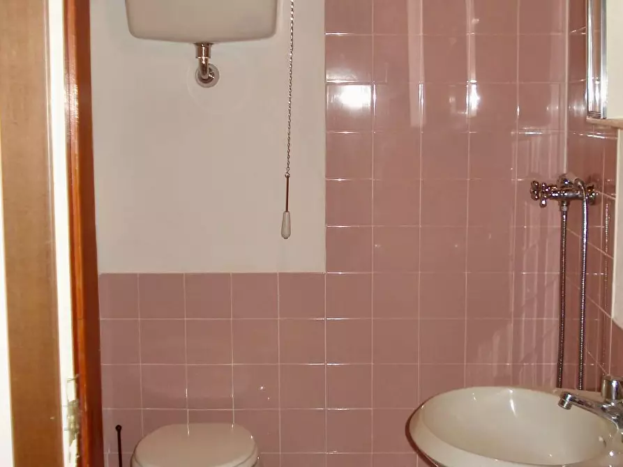 Immagine 12 di Villa in vendita  a Massarosa