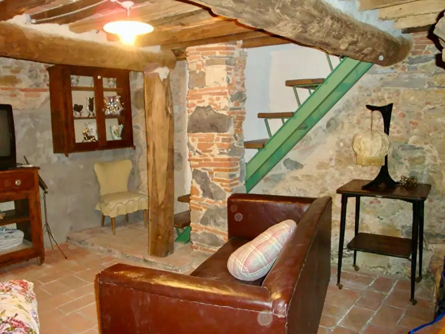 Immagine 41 di Villa in vendita  a Massarosa