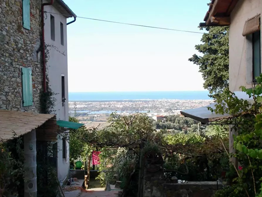 Immagine 23 di Villa in vendita  a Massarosa