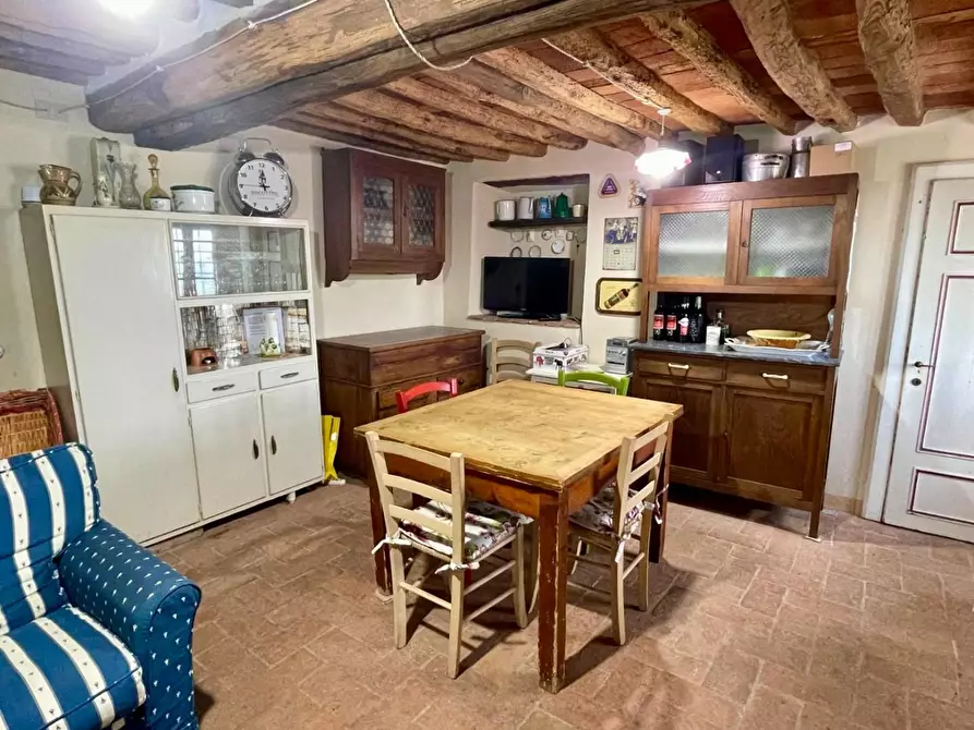 Immagine 3 di Villa in vendita  a Massarosa