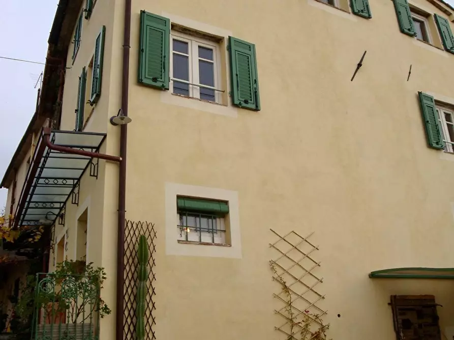 Immagine 17 di Villa in vendita  a Massarosa