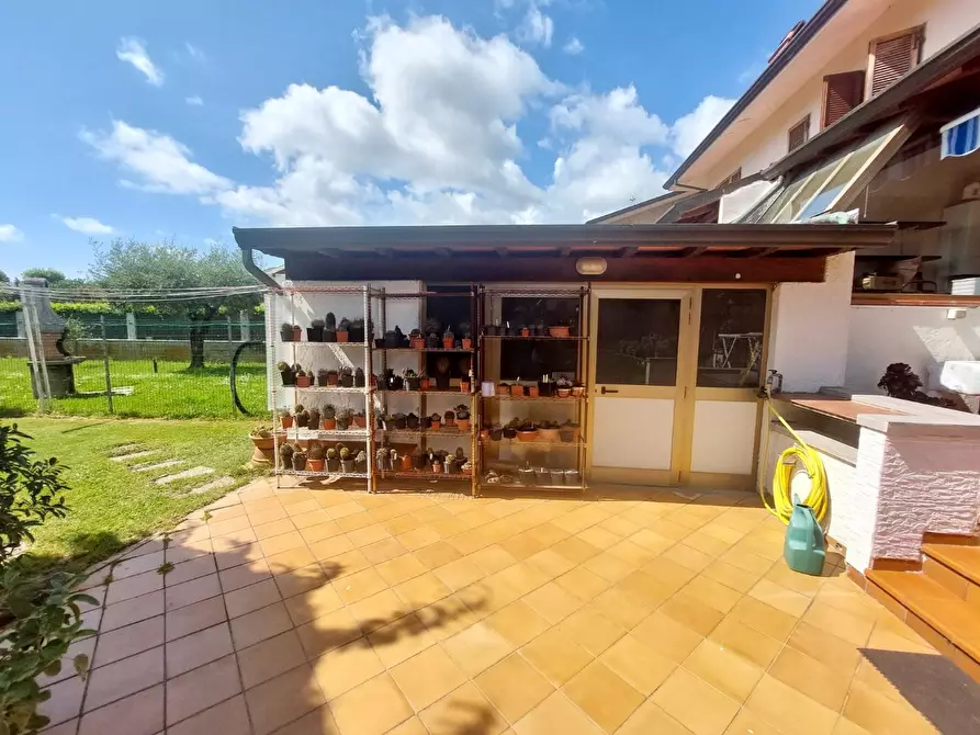 Immagine 31 di Casa bifamiliare in vendita  a Massarosa