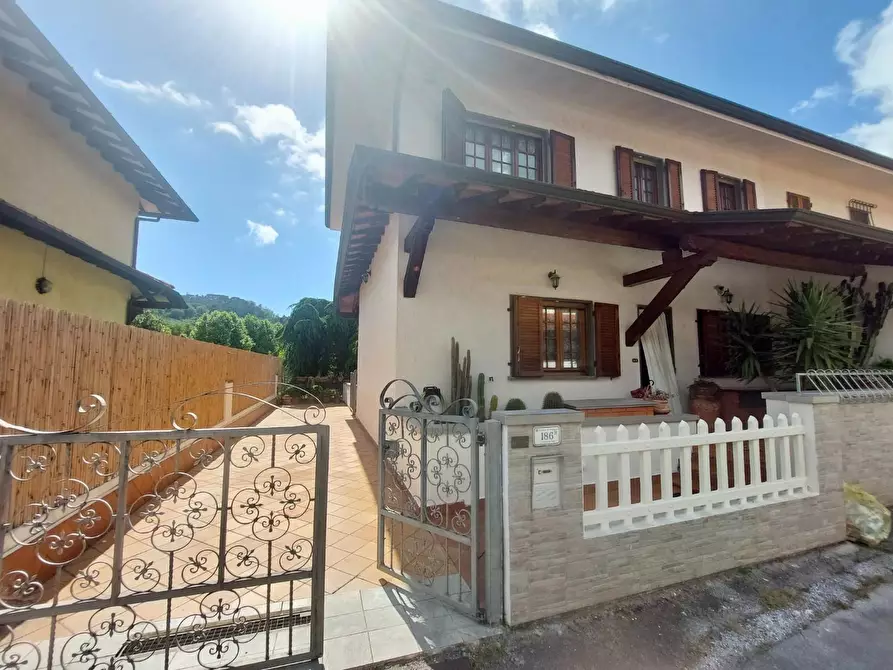 Immagine 29 di Casa bifamiliare in vendita  a Massarosa