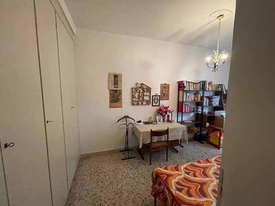 Immagine 15 di Appartamento in vendita  a Siena