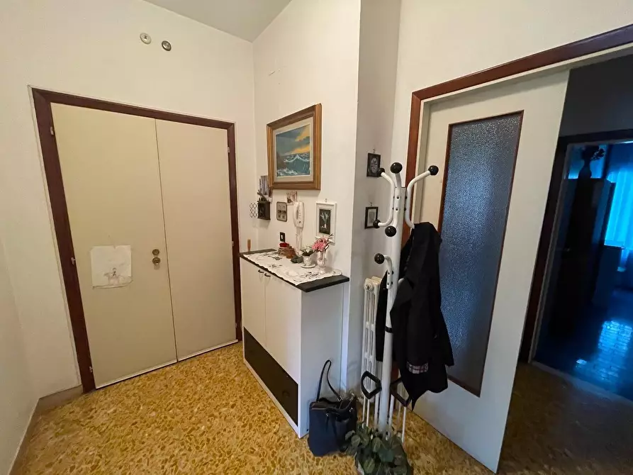 Immagine 9 di Appartamento in vendita  a Siena