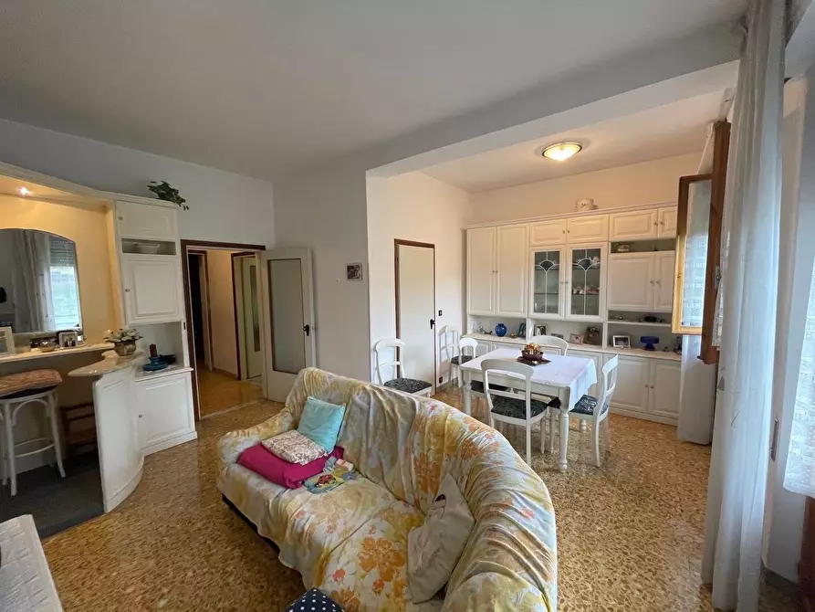 Immagine 3 di Appartamento in vendita  a Siena