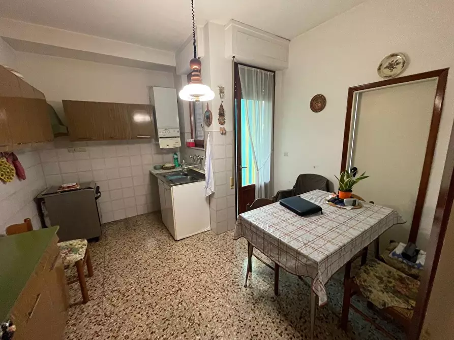 Immagine 10 di Appartamento in vendita  a Siena