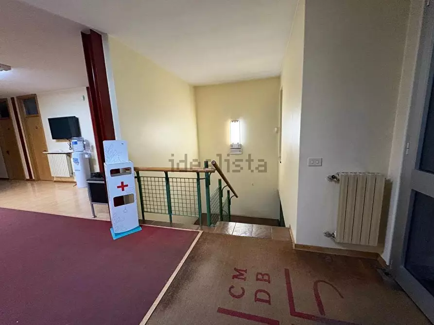 Immagine 9 di Palazzo in vendita  a Viareggio