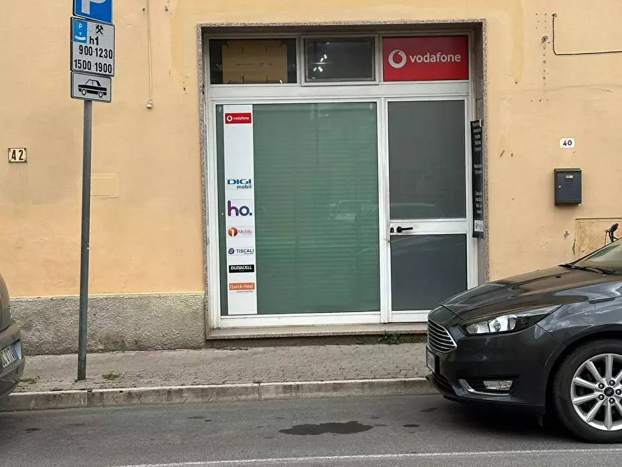 Immagine 2 di Locale commerciale in affitto  a Campiglia Marittima