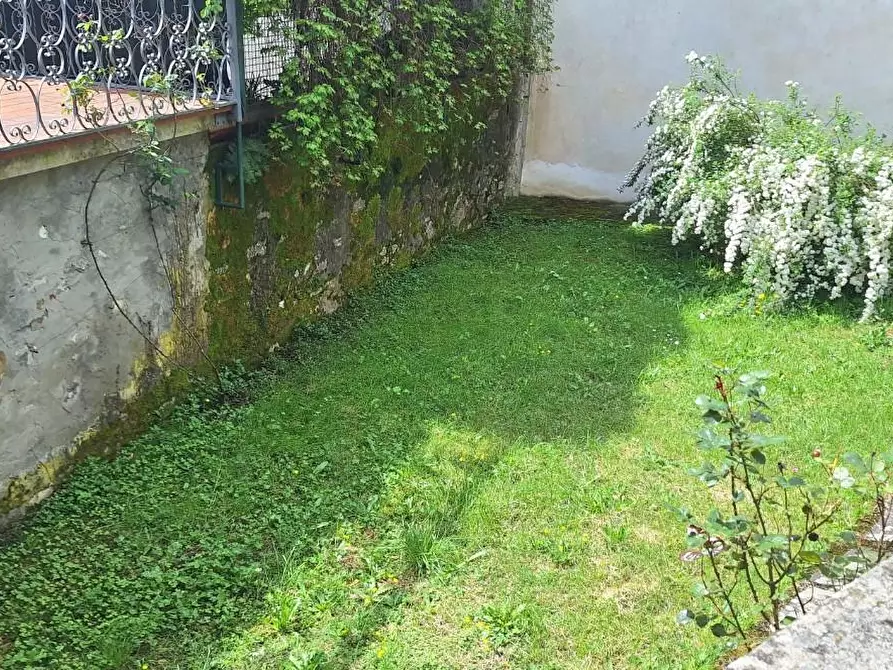 casa indipendente in vendita a Pescaglia in zona Gello