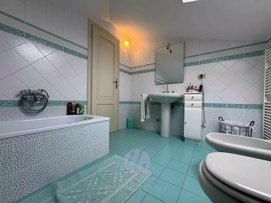 Immagine 21 di Casa bifamiliare in vendita  a Pietrasanta