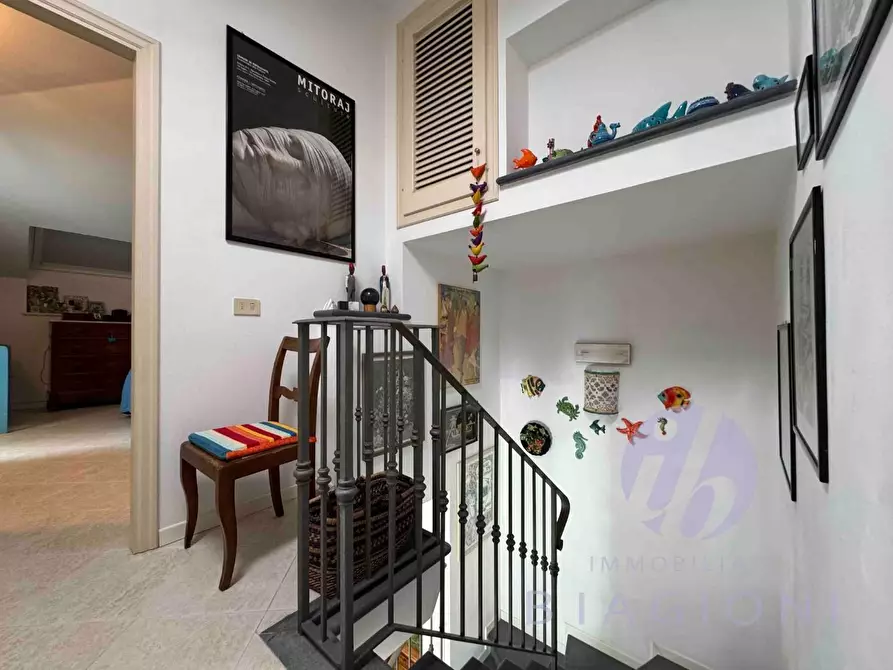 Immagine 25 di Casa bifamiliare in vendita  a Pietrasanta