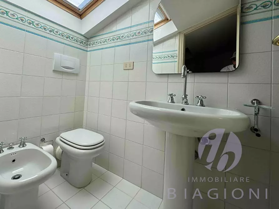 Immagine 23 di Casa bifamiliare in vendita  a Pietrasanta