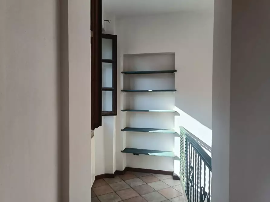 Immagine 4 di Appartamento in vendita  a Gallicano