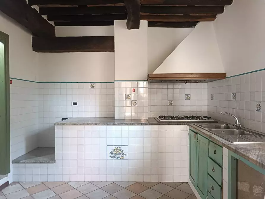 Immagine 9 di Appartamento in vendita  a Gallicano