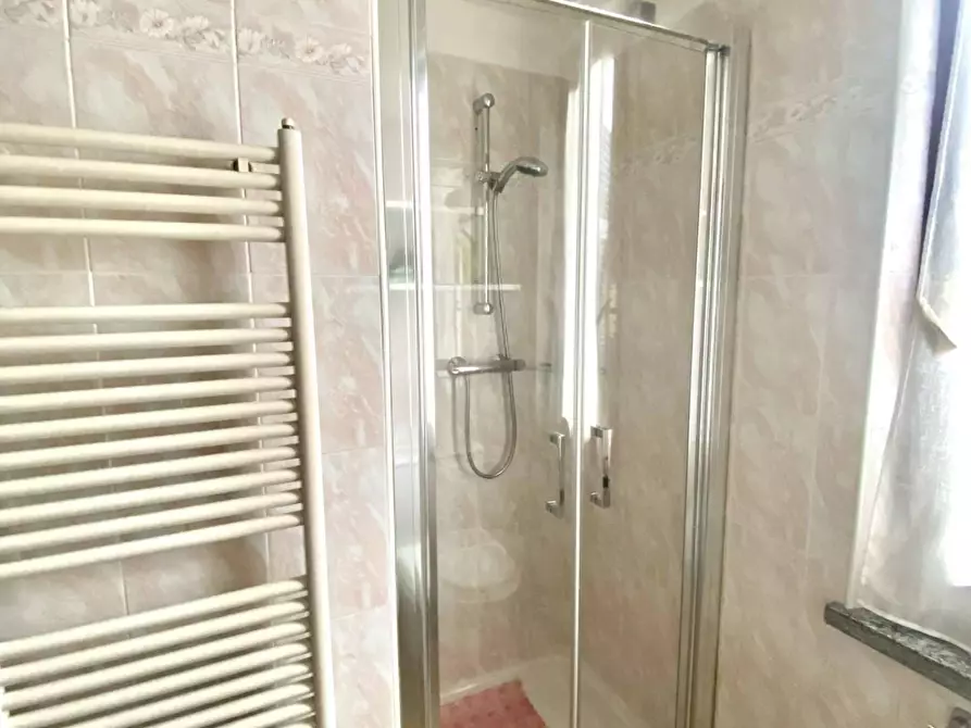 Immagine 4 di Appartamento in vendita  a Massa