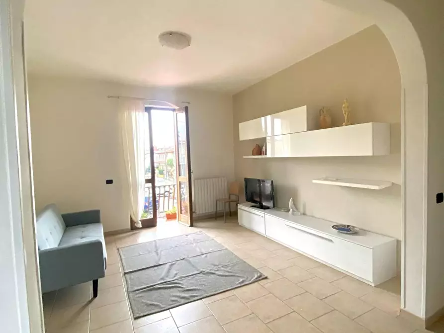 Immagine 10 di Appartamento in vendita  a Massa