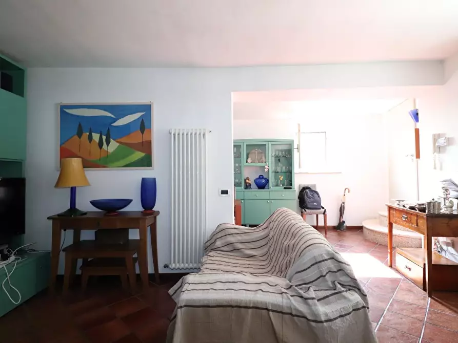 Immagine 11 di Appartamento in vendita  a Siena