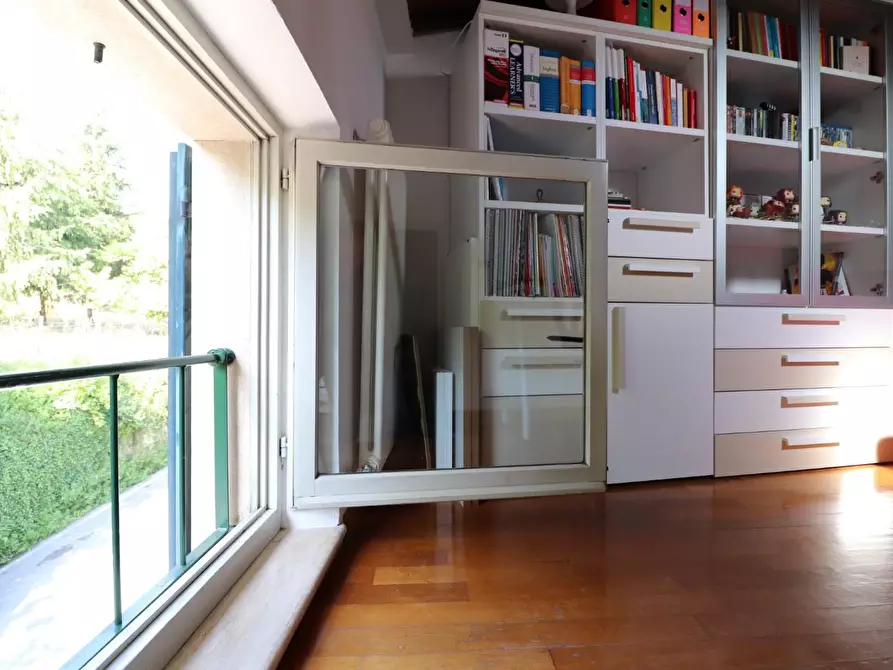 Immagine 36 di Appartamento in vendita  a Siena