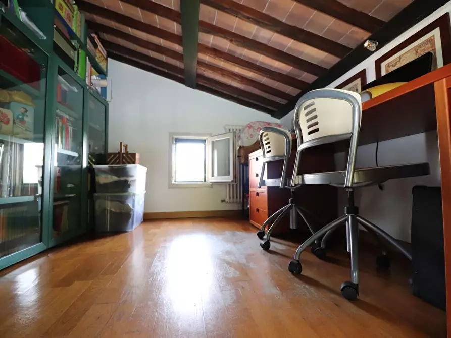 Immagine 45 di Appartamento in vendita  a Siena