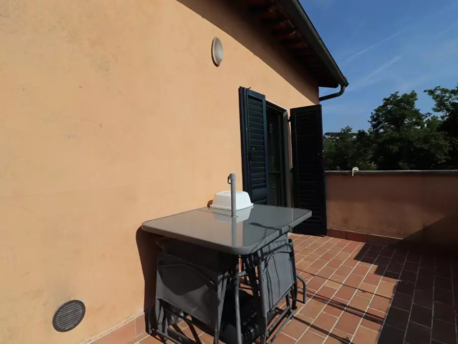 Immagine 24 di Appartamento in vendita  a Siena