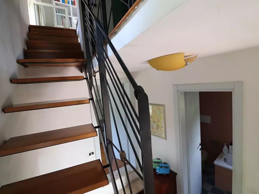 Immagine 46 di Appartamento in vendita  a Siena