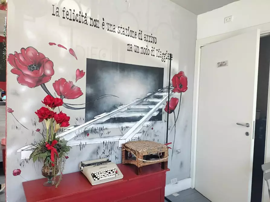 Immagine 2 di Bar / Ristorante in vendita  a Massa