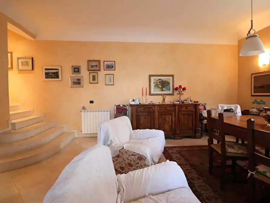 Immagine 16 di Casa bifamiliare in vendita  a Siena