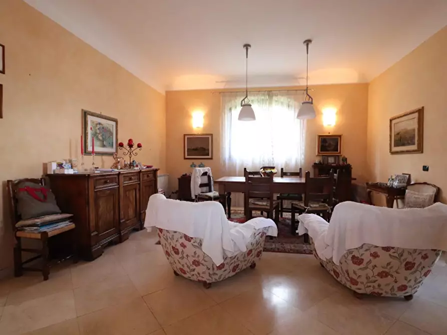 Immagine 10 di Casa bifamiliare in vendita  a Siena