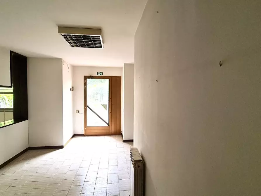 Immagine 4 di Ufficio in vendita  a Vinci