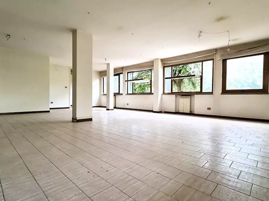 Immagine 6 di Ufficio in vendita  a Vinci