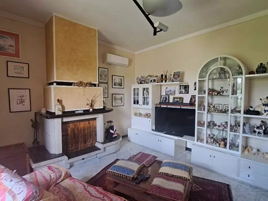 Immagine 18 di Casa colonica in vendita  a Pontedera