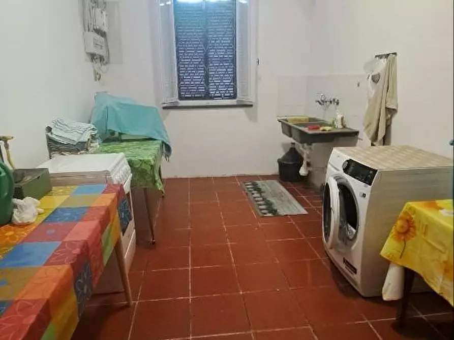 Immagine 39 di Casa colonica in vendita  a Pontedera