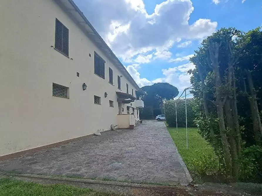 Immagine 50 di Casa colonica in vendita  a Pontedera