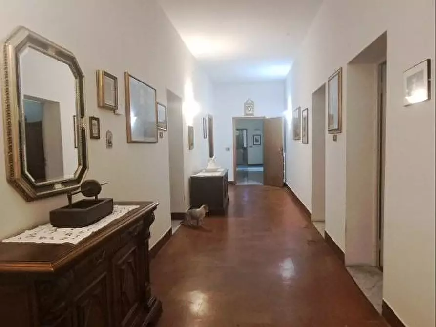Immagine 21 di Casa colonica in vendita  a Pontedera