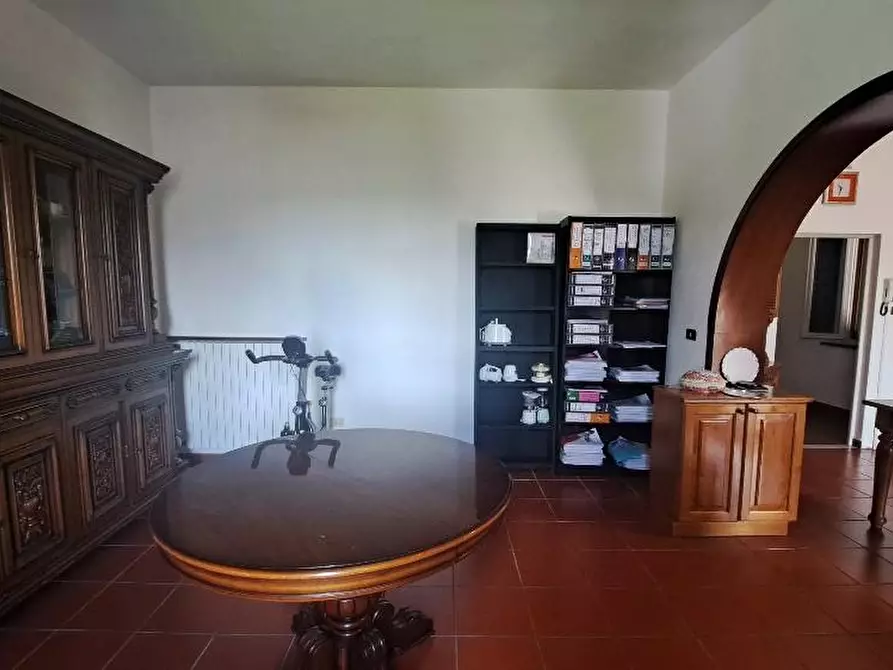 Immagine 22 di Casa colonica in vendita  a Pontedera