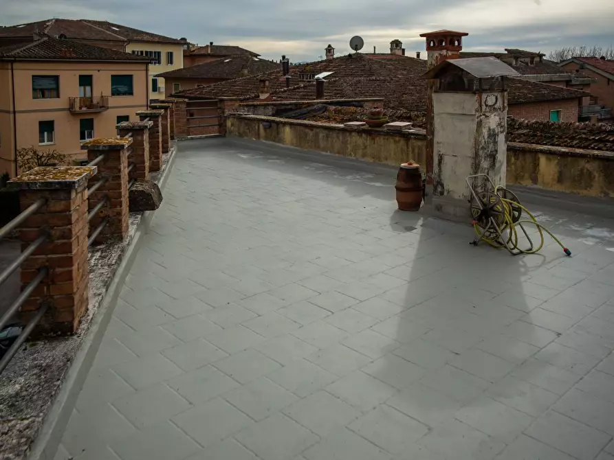Immagine 20 di Mansarda in vendita  a Siena