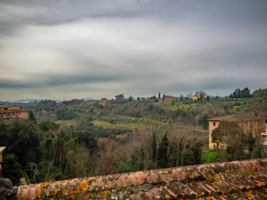 Immagine 22 di Mansarda in vendita  a Siena