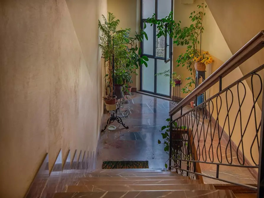 Immagine 23 di Mansarda in vendita  a Siena