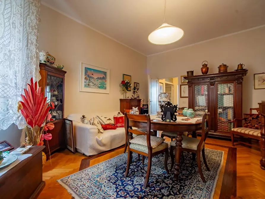 Immagine 8 di Mansarda in vendita  a Siena