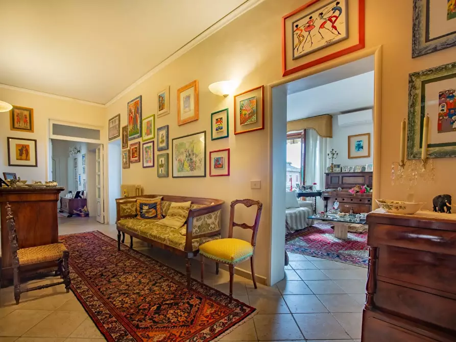 Immagine 4 di Mansarda in vendita  a Siena